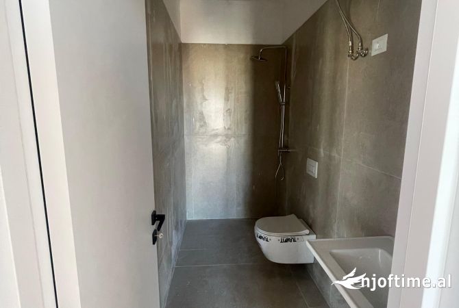 Apartment for sale in Tirana 2+1, Emty