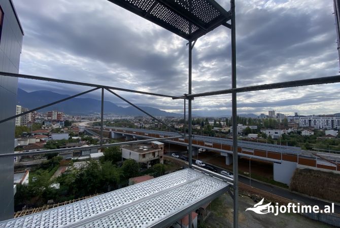 Shtepi ne shitje Apartament ne Tirane, 2+1, Mobilimi Bosh, pa mobiluar, Pagesa 108,000  Euro.