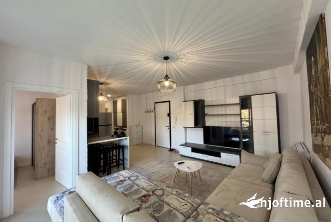 Shtepi ne shitje Apartament ne Tirane, 2+1, Mobilimi E mobiluar, Pagesa 237,000  Euro.