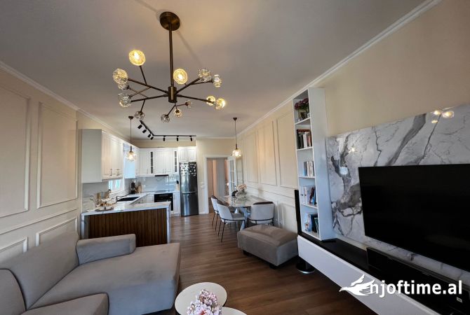 Shtepi me qera 2+1 ne Tirane - 1,200 Euro