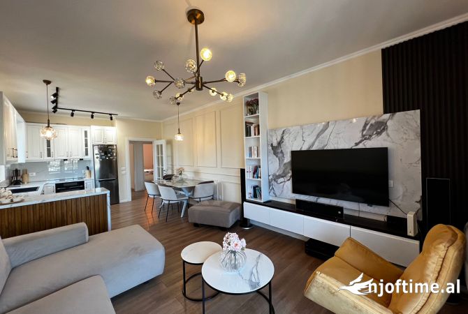 Shtepi me qera 2+1 ne Tirane - 1,200 Euro