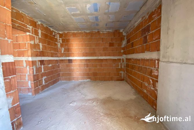 Shtepi ne shitje 2+1 ne Tirane - 130,000 Euro