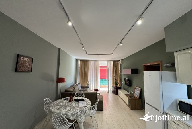Shtepi me qera Apartament ne Tirane, 2+1, Mobilimi E mobiluar, Pagesa 700  Euro.