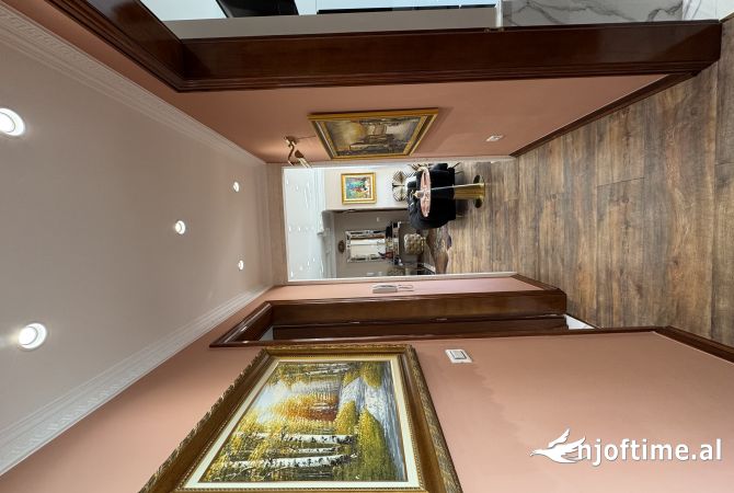 Shtepi me qera Apartament ne Tirane, 2+1, Mobilimi E mobiluar, Pagesa 2,300  Euro.