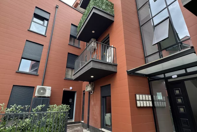 Shtepi ne shitje Apartament ne Tirane, 2+1, Mobilimi E mobiluar, Pagesa 210,000  Euro.