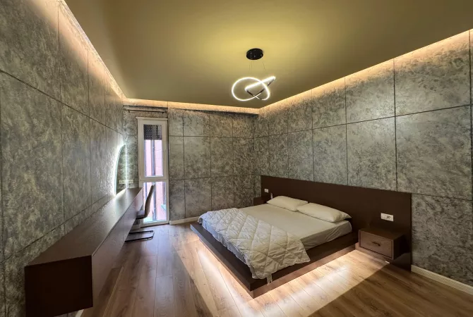 Shtepi ne shitje Apartament ne Tirane, 2+1, Mobilimi E mobiluar, Pagesa 210,000  Euro.