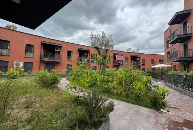 Shtepi ne shitje Apartament ne Tirane, 2+1, Mobilimi E mobiluar, Pagesa 210,000  Euro.