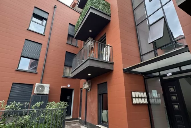 Shtepi ne shitje Apartament ne Tirane, 2+1, Mobilimi E mobiluar, Pagesa 210,000  Euro.