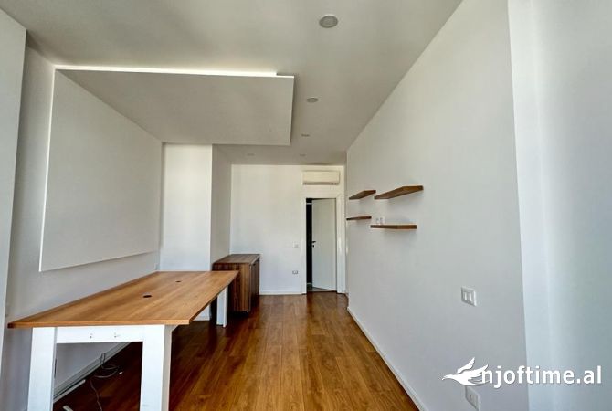 QERA AMBIENT ZYRASH KOMPLEKSI KIKA 2 KOMUNA E PARISIT!