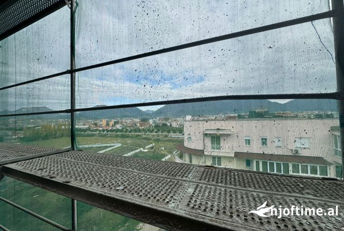 Shtepi ne shitje Apartament ne Tirane, 3+1, Mobilimi Bosh, pa mobiluar, Pagesa 304,000  Euro.