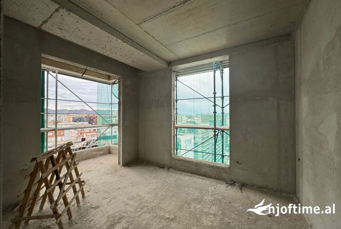 Shtepi ne shitje Apartament ne Tirane, 3+1, Mobilimi Bosh, pa mobiluar, Pagesa 304,000  Euro.