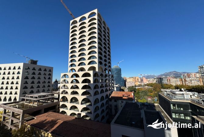 Ambient biznesi me qera 3+1 ne Tirane - 2,000 Euro