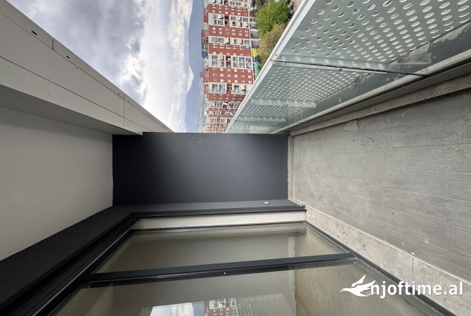 Shtepi ne shitje Apartament ne Tirane, 2+1, Mobilimi Bosh, pa mobiluar, Pagesa 210,000  Euro.