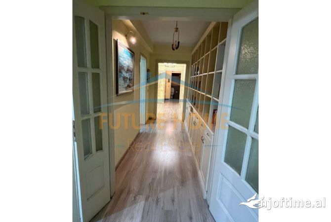 Shtepi me qera Apartament ne Tirane, 2+1, Mobilimi E mobiluar, Pagesa 1,000  Euro.