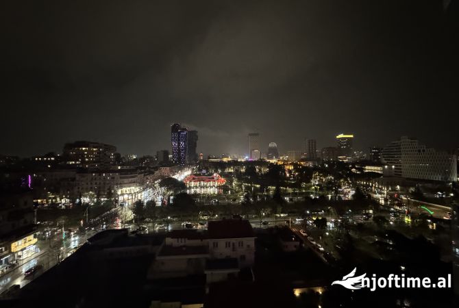 Ambient biznesi me qera 3+1 ne Tirane - 1,400 Euro