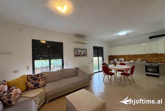 Shtepi me qera 2+1 ne Tirane - 400 Euro