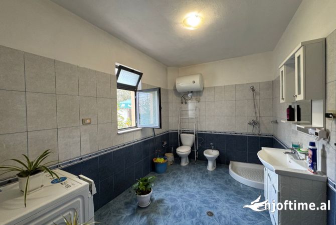 Shtepi me qera Apartament ne Tirane, 2+1, Mobilimi E mobiluar, Pagesa 400  Euro.
