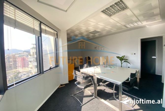 Ambient biznesi me qera 3+1 ne Tirane - 2,500 Euro