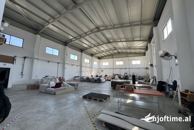 Ambient biznesi me qera 4+1 ne Tirane - 3,000 Euro