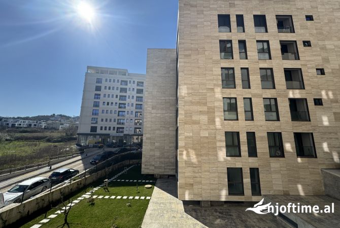 Shtepi ne shitje Apartament ne Tirane, 3+1, Mobilimi Bosh, pa mobiluar, Pagesa 340,000  Euro.