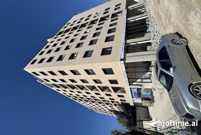 Shtepi ne shitje Apartament ne Tirane, 3+1, Mobilimi Bosh, pa mobiluar, Pagesa 340,000  Euro.
