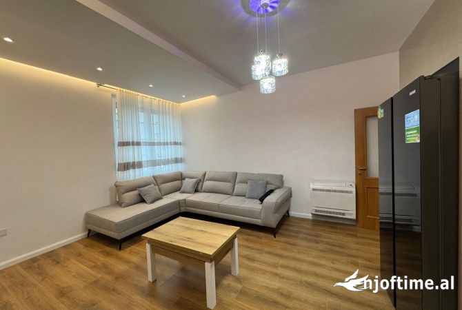 Shtepi me qera Apartament ne Tirane, 2+1, Mobilimi E mobiluar, Pagesa 700  Euro.
