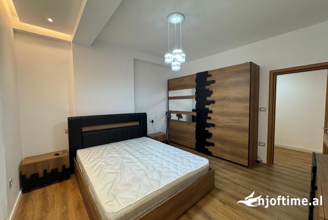 Shtepi me qera 2+1 ne Tirane - 700 Euro