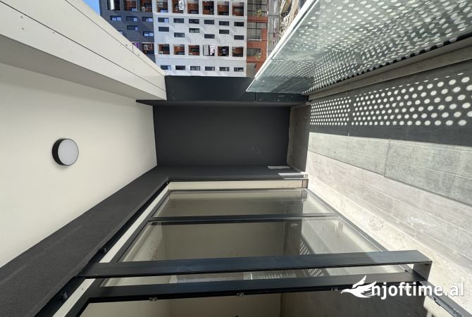 Shtepi ne shitje Apartament ne Tirane, 2+1, Mobilimi Bosh, pa mobiluar, Pagesa 195,000  Euro.