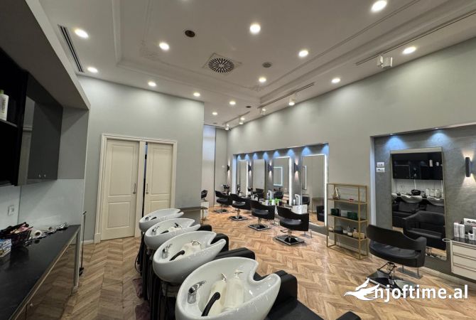 Ambient biznesi me qera 1+1 ne Tirane - 2,500 Euro