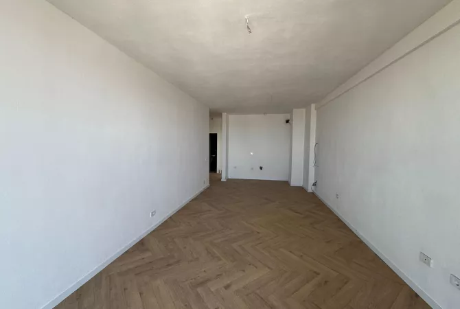 Qera , Ambient Biznesi, Rruga "Mine Peza" , Tirane!