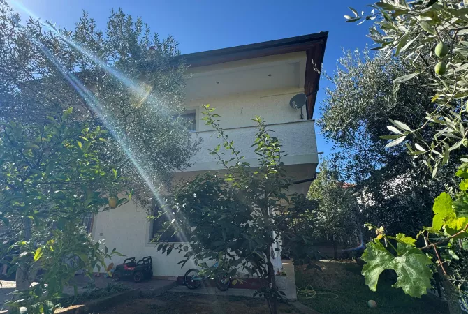 Shtepi ne shitje 6+1 ne Tirane - 350,000 Euro