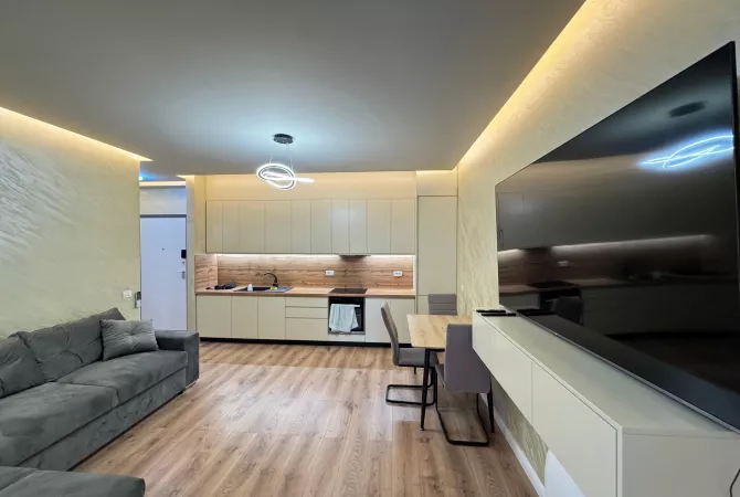 Shtepi me qera 2+1 ne Tirane - 1,200 Euro
