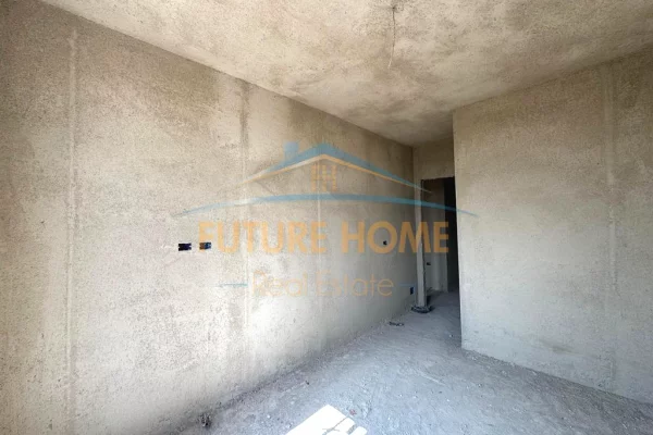 Apartment for sale in Tirana 2+1, Emty