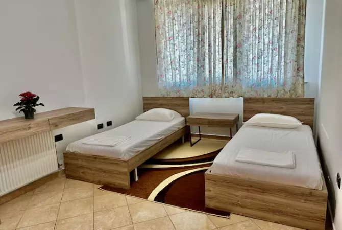 Shtepi me qera 2+1 ne Tirane - 450 Euro