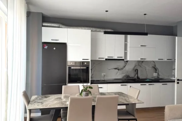 Shtepi me qera 1+1 ne Tirane - 620 Euro