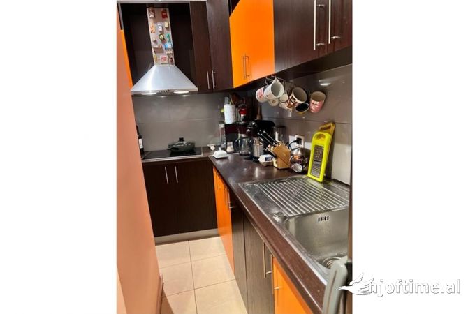 Shtepi ne shitje Apartament ne Tirane, 2+1, Mobilimi E mobiluar, Pagesa 168,950  Euro.