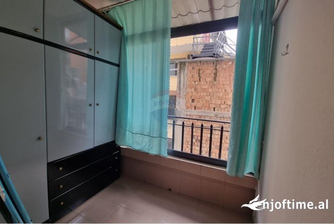 Shtepi me qera 2+1 ne Tirane - 700 Euro