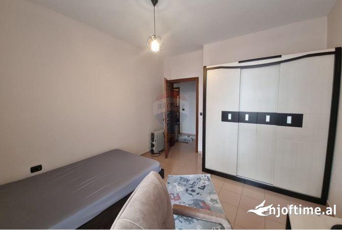 Shtepi me qera 2+1 ne Tirane - 700 Euro