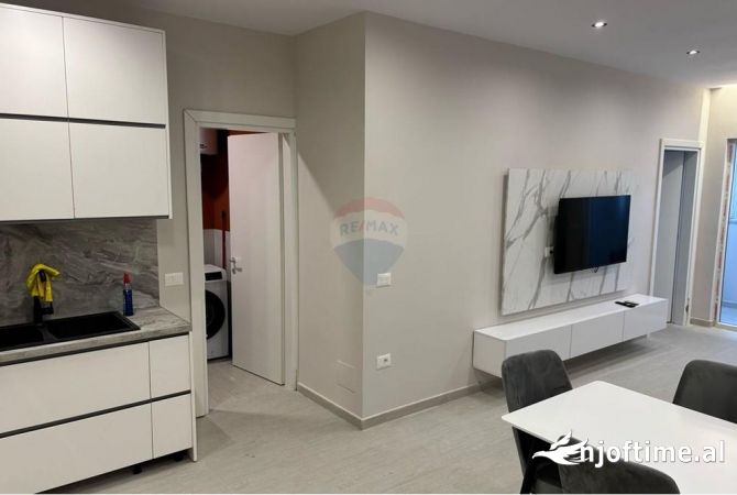 Shtepi me qera Apartament ne Tirane, 1+1, Mobilimi E mobiluar, Pagesa 400  Euro.