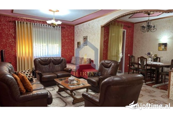 Shtepi me qera 2+1 ne Tirane - 650 Euro