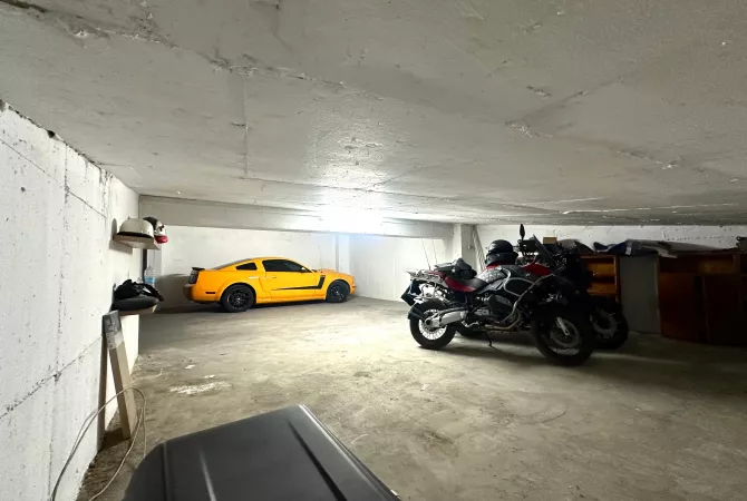 Ambient biznesi ne shitje 4+1 ne Tirane - 92,000 Euro