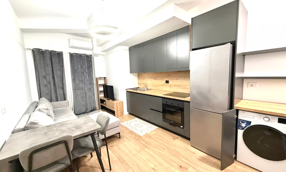 Shtepi me qera Apartament ne Tirane, 1+1, Mobilimi E mobiluar, Pagesa 35,000  Leke.