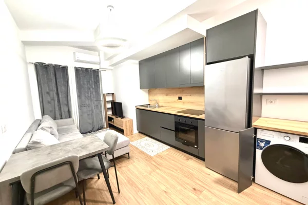 Shtepi me qera 1+1 ne Tirane - 35,000 Leke