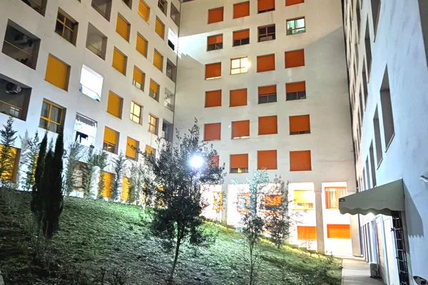 Shtepi me qera Apartament ne Tirane, 1+1, Mobilimi E mobiluar, Pagesa 35,000  Leke.