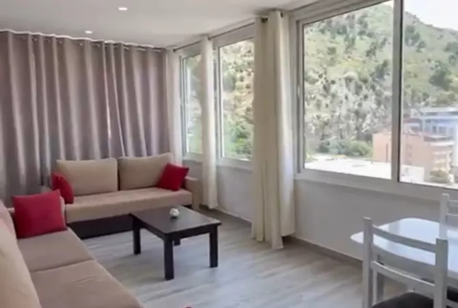 Shtepi me qera Apartament ne Lezhe, 2+1, Mobilimi E mobiluar, Pagesa 350  Euro.