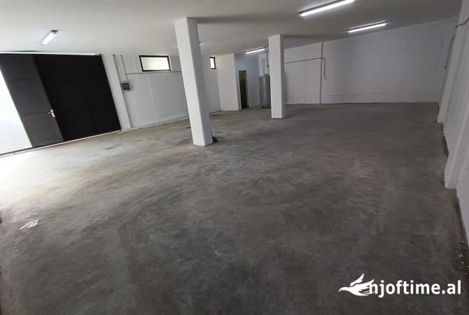 Ambient biznesi me qera 1+1 ne Tirane - 450 Euro