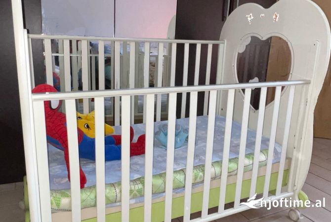 Veshje dhe Aksesor per Femije  ne Durres - 13,000 Leke