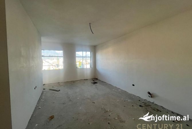 Shtepi ne shitje 1+1 ne Tirane - 160,000 Euro