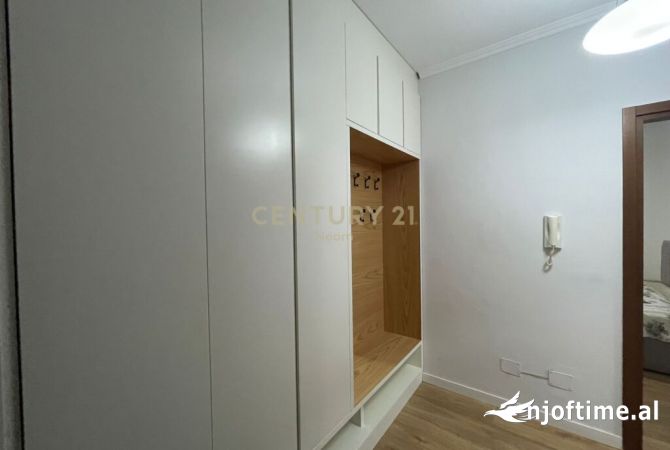 Shtepi me qera Apartament ne Tirane, 2+1, Mobilimi E mobiluar, Pagesa 800  Euro.