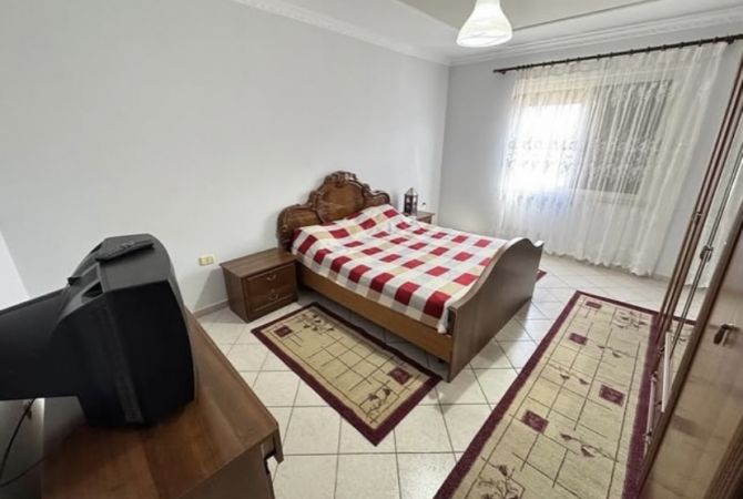 Shtepi me qera Apartament ne Tirane, 1+1, Mobilimi E mobiluar, Pagesa 500  Euro.